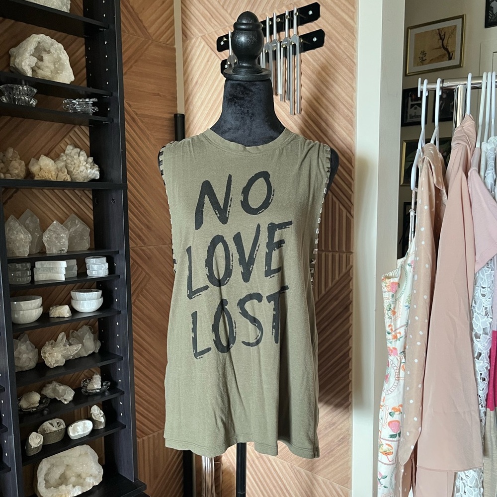 No Love Lost army green sleeveless muscle tee with grommets around the arm holes - Picture 2 of 7